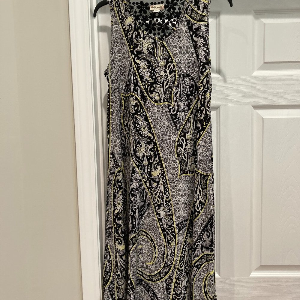 Sleeveless Dress with lace on back.  Black, white & yellow.